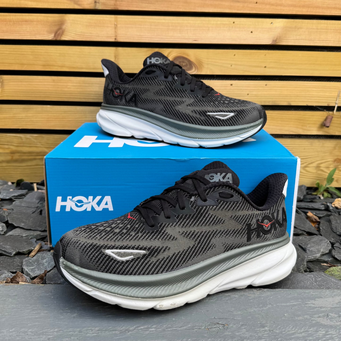 Hoka Clifton 9 - Black / Outer Orbit - UK7