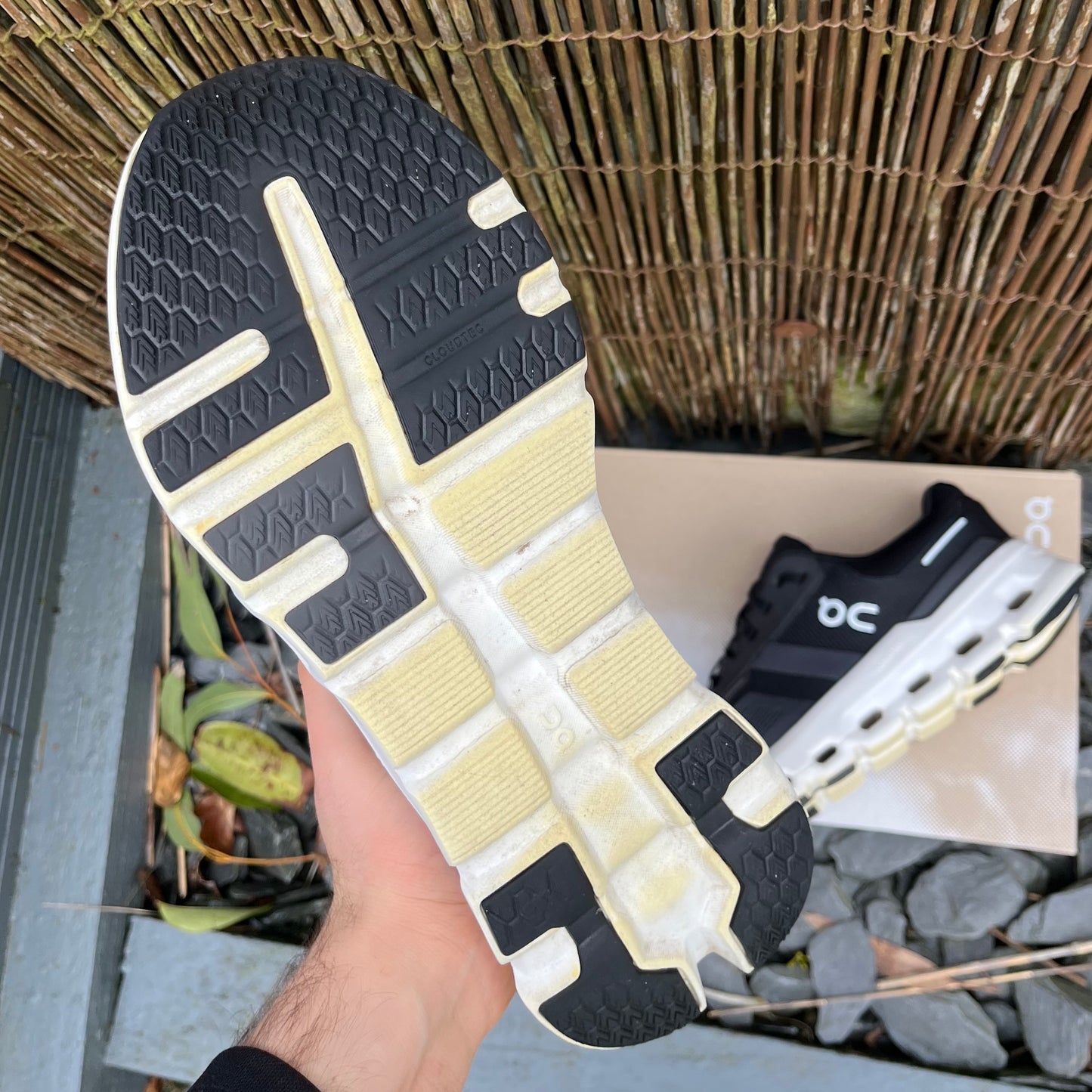 On Running CloudRunner 2 - Eclipse Black - UK10