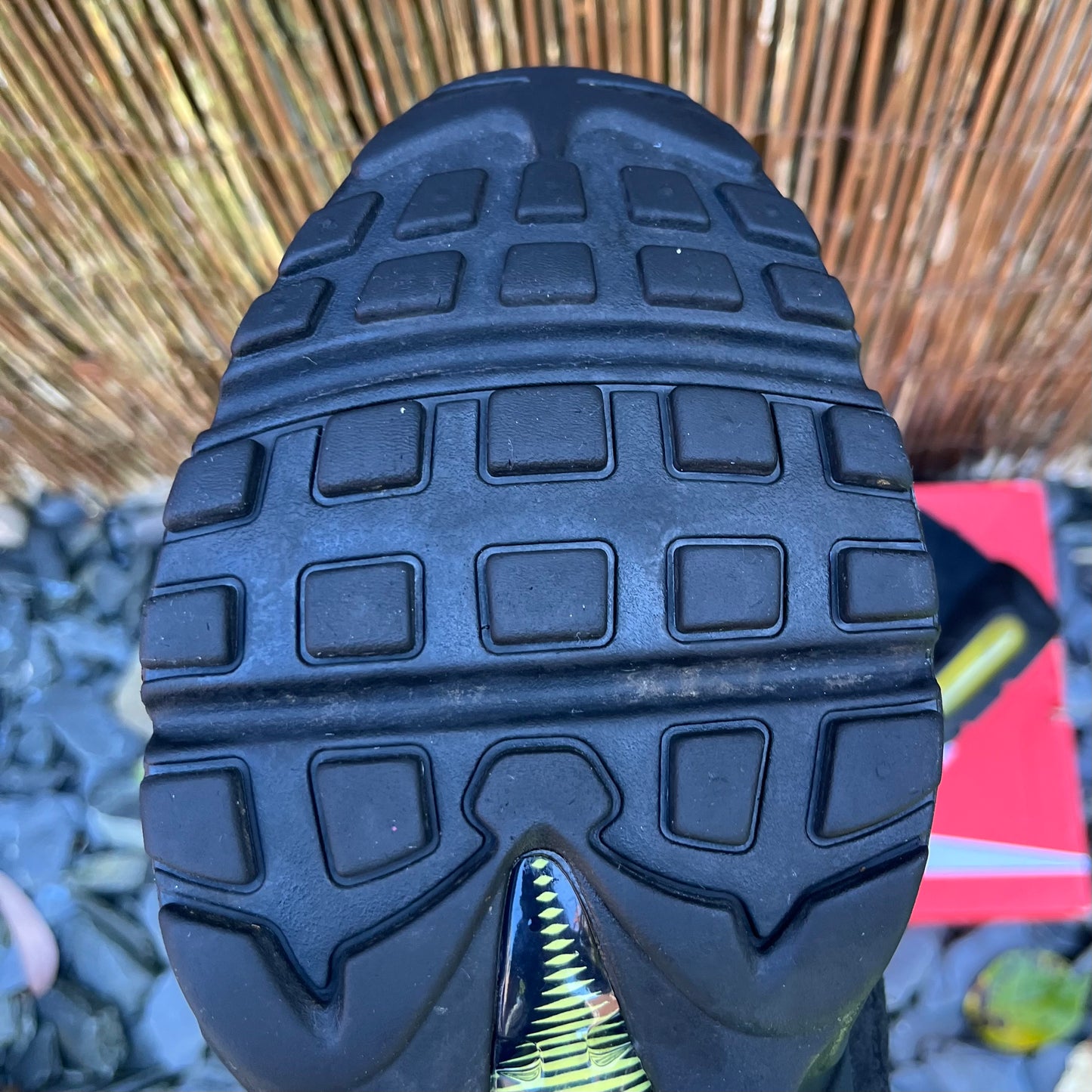 Nike Air Max 95 Black / Yellow Strike UK10