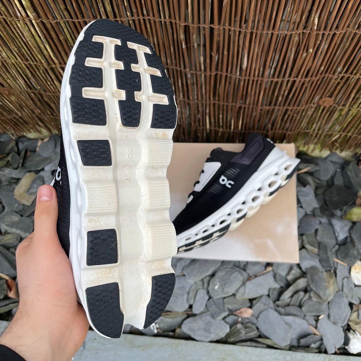 On Running CloudStratus 3 Black / Frost UK 8.5