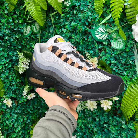 Nike Air Max 95 Icons - Strike Yellow - UK9