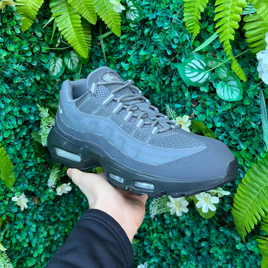 Nike Air Max 95 - Carbon Grey - UK10.5