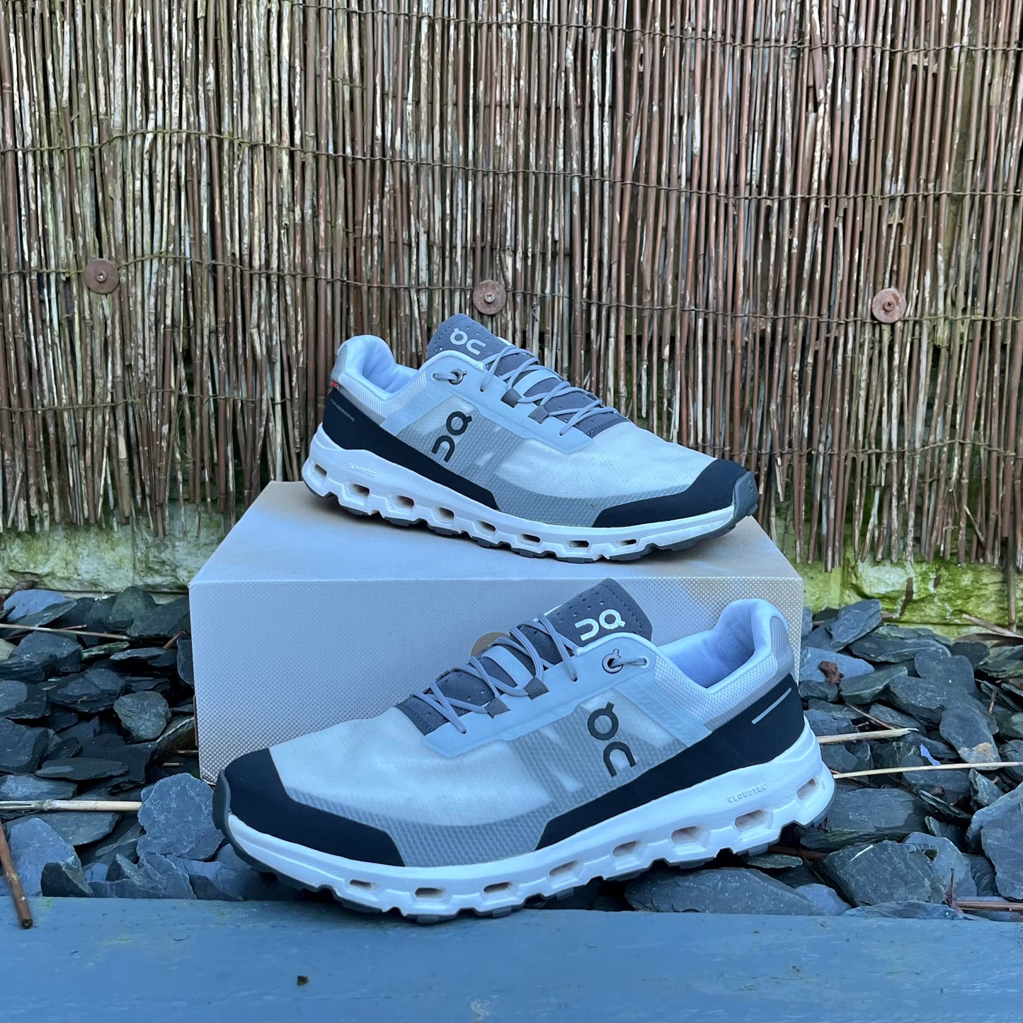 On Running CloudVista - White / Black - UK10
