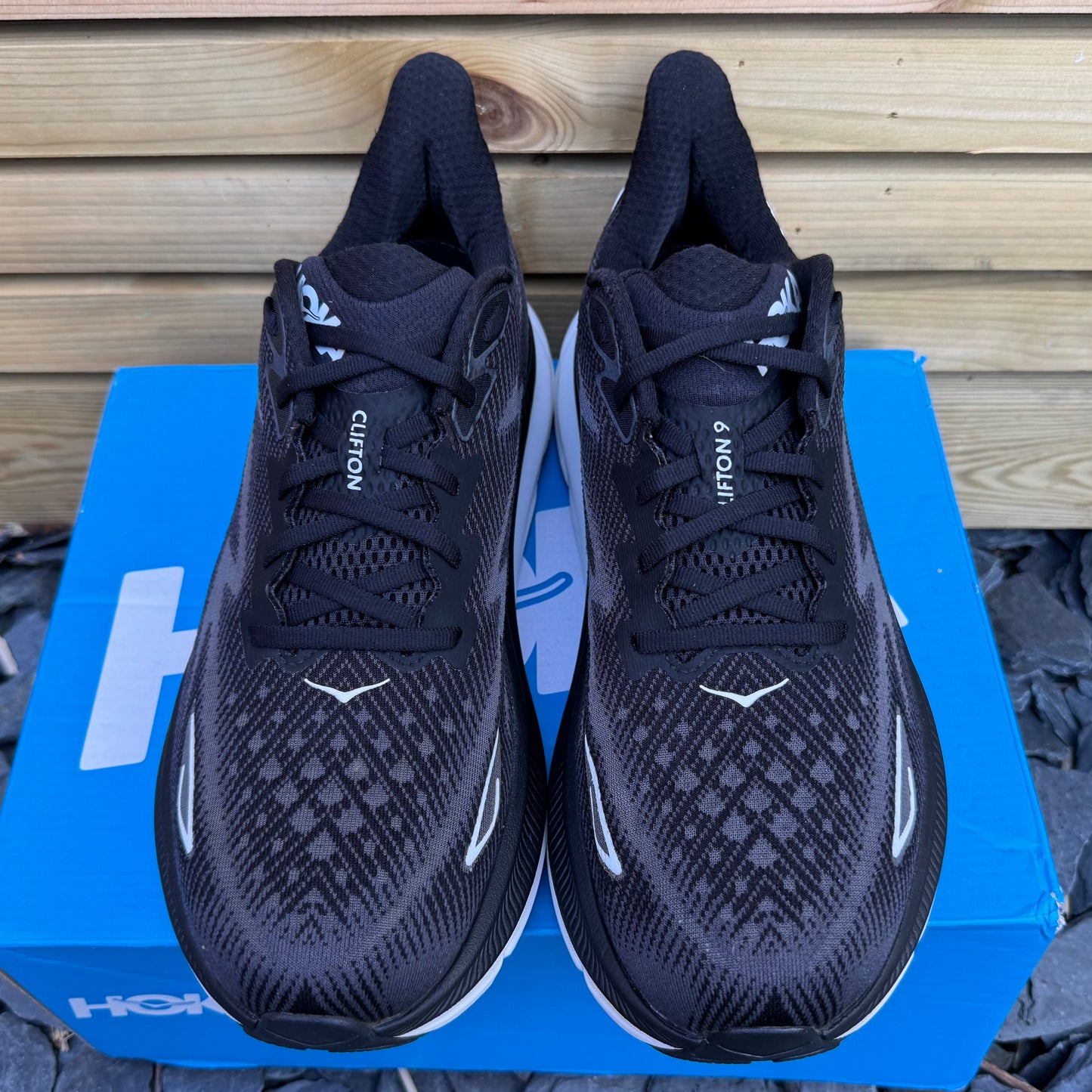 Hoka Clifton 9 - Black / White - UK10.5