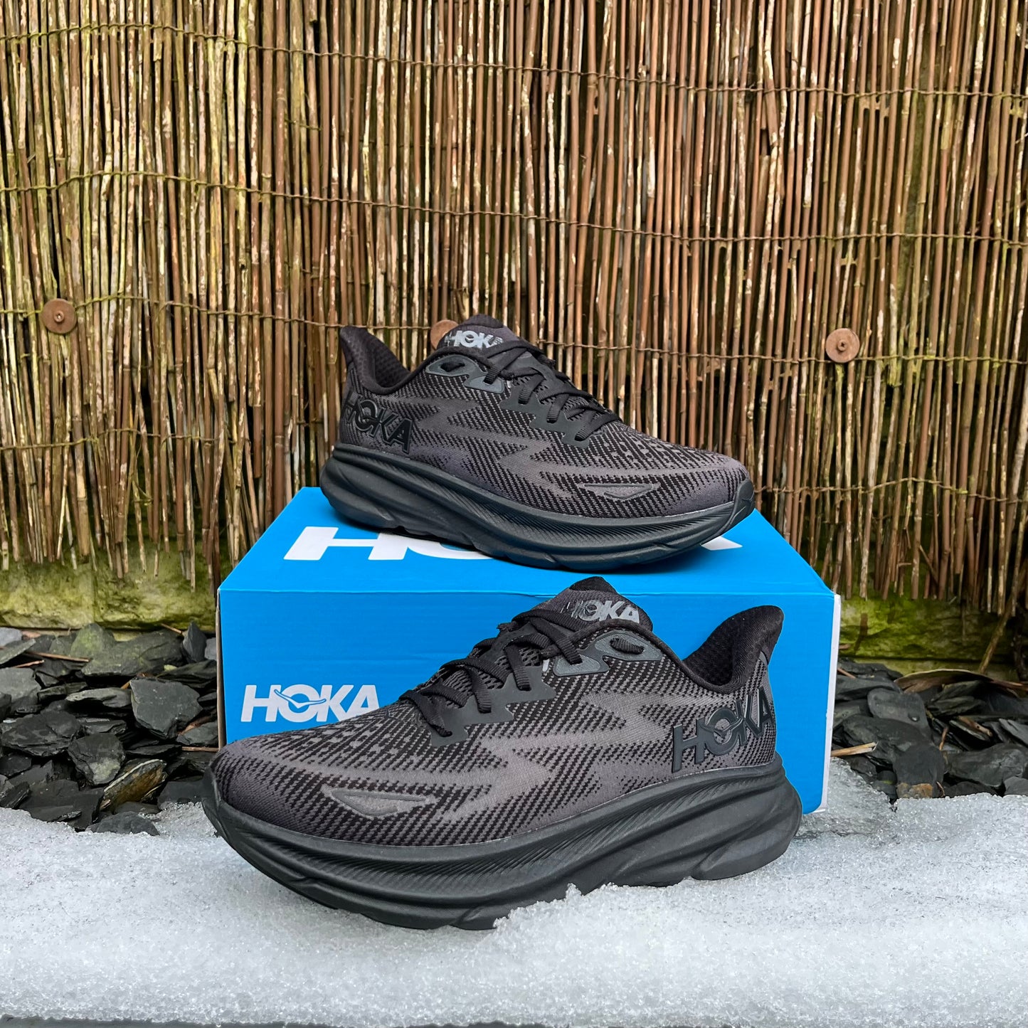 Hoka Clifton 9 - Triple Black - UK8