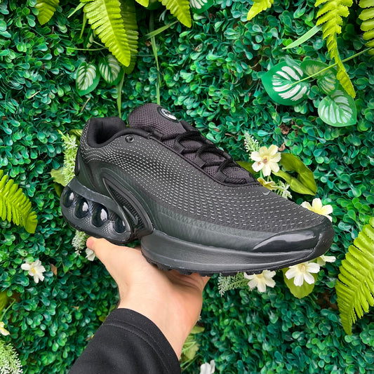 Nike Air Max DN - Black / Dark Smoke Grey - UK9