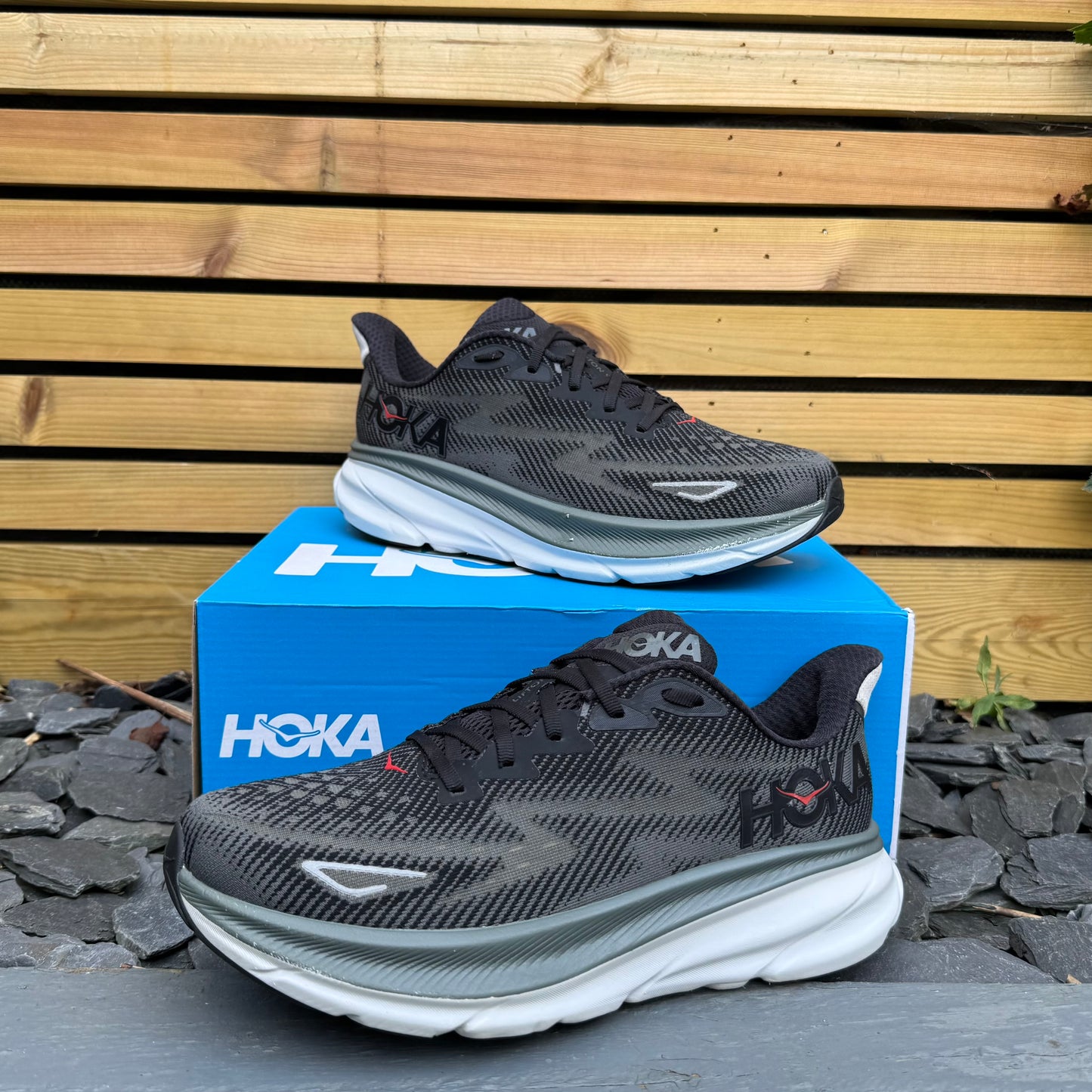 Hoka Clifton 9 - Black / Outer Orbit - UK9