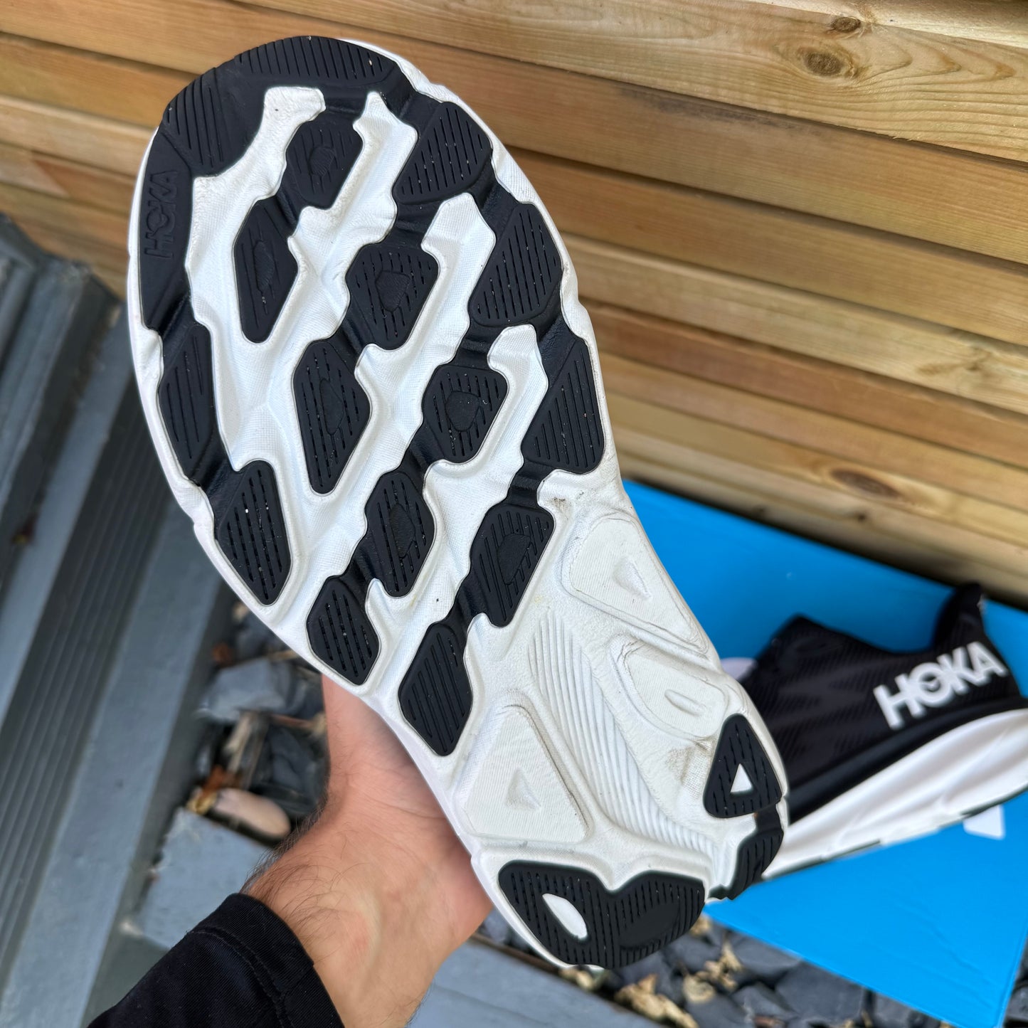 Hoka Clifton 9 - Black / White - UK10