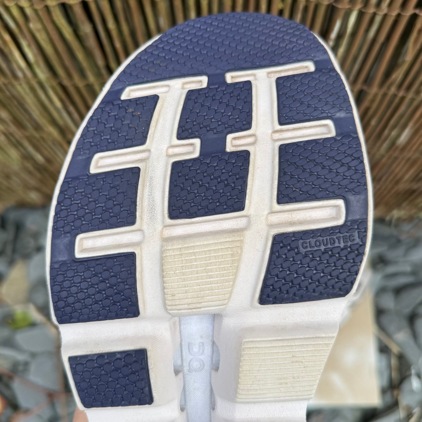 On Running CloudStratus 2 - Fossil / Midnight - UK8