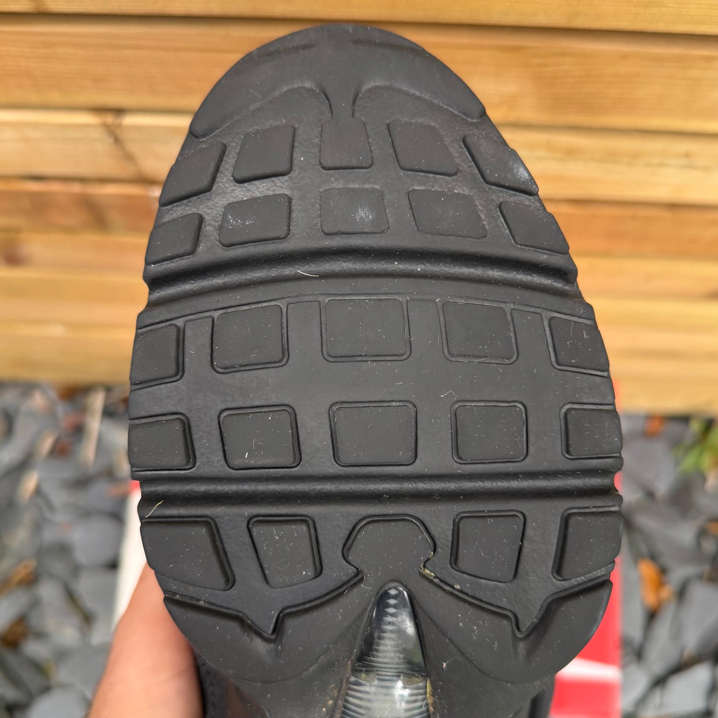 Nike Air Max 95 Essential - Triple Black 2022 - UK8