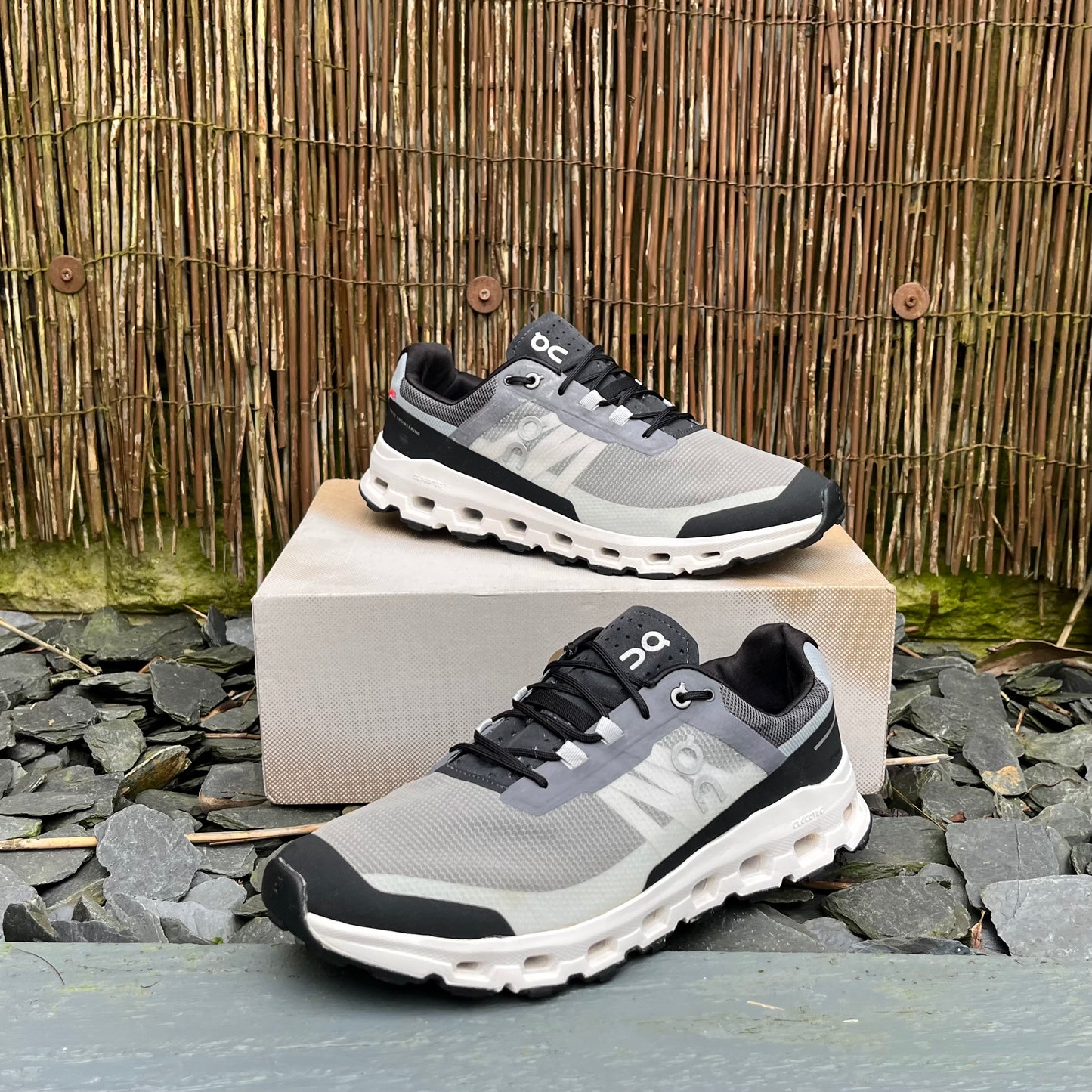 On Running CloudVista - Black / White - UK9