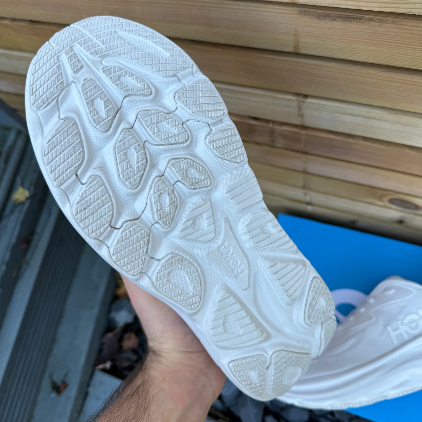 Hoka Clifton 10 - Triple White - UK9