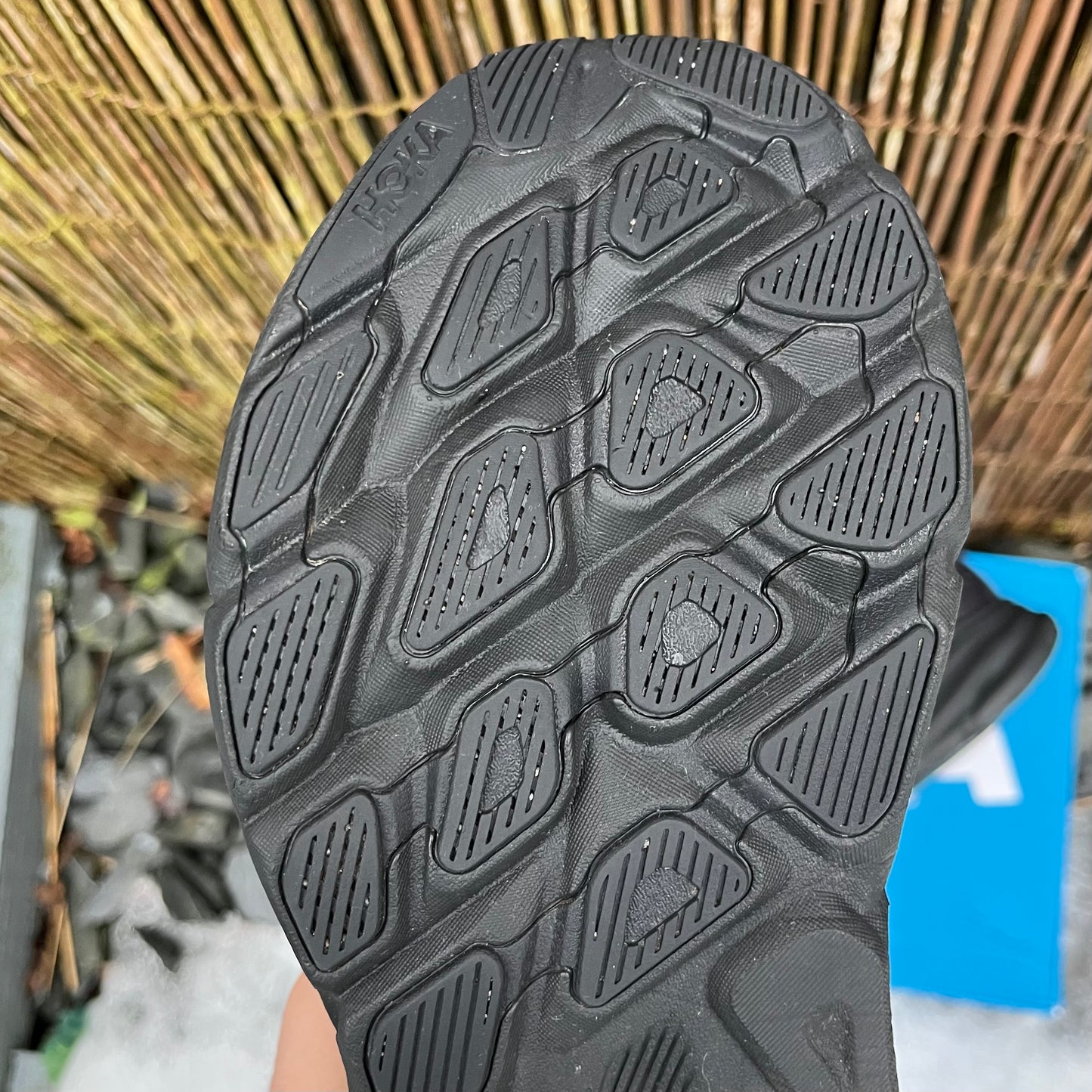 Hoka Clifton 9 - Triple Black - UK8