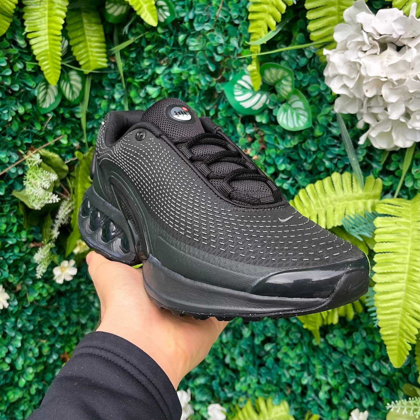 Nike Air Max DN - Black / Dark Smoke Grey - UK7