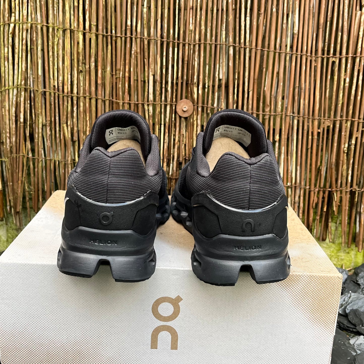 On Running CloudStratus 2 - Black - UK10.5