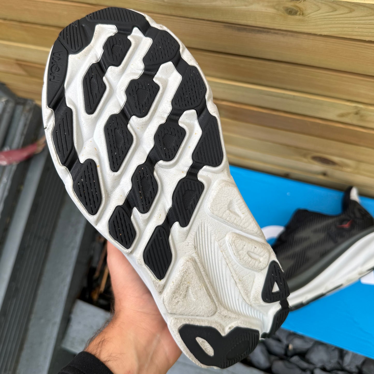 Hoka Clifton 9 - Black / Outer Orbit - UK8.5