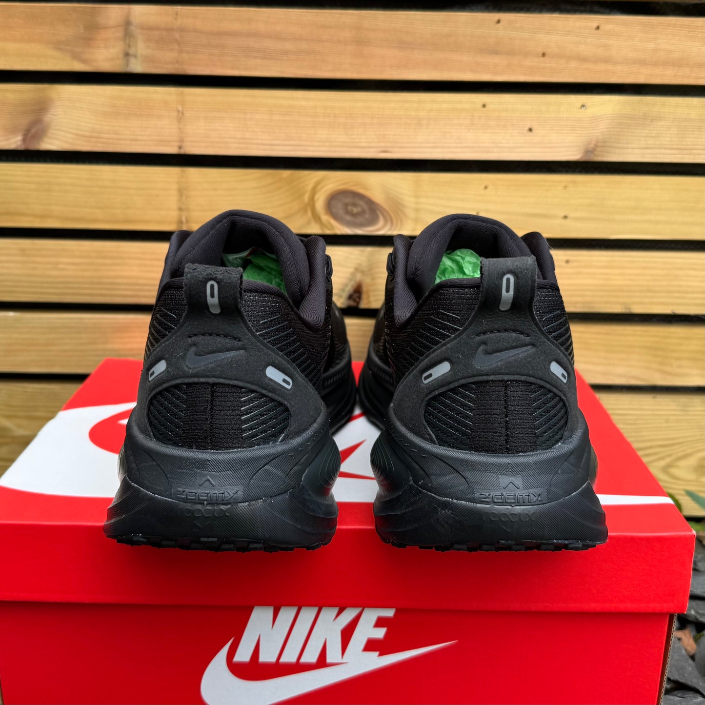 Nike Vomero 18 - Dark Smoke Grey - UK9.5