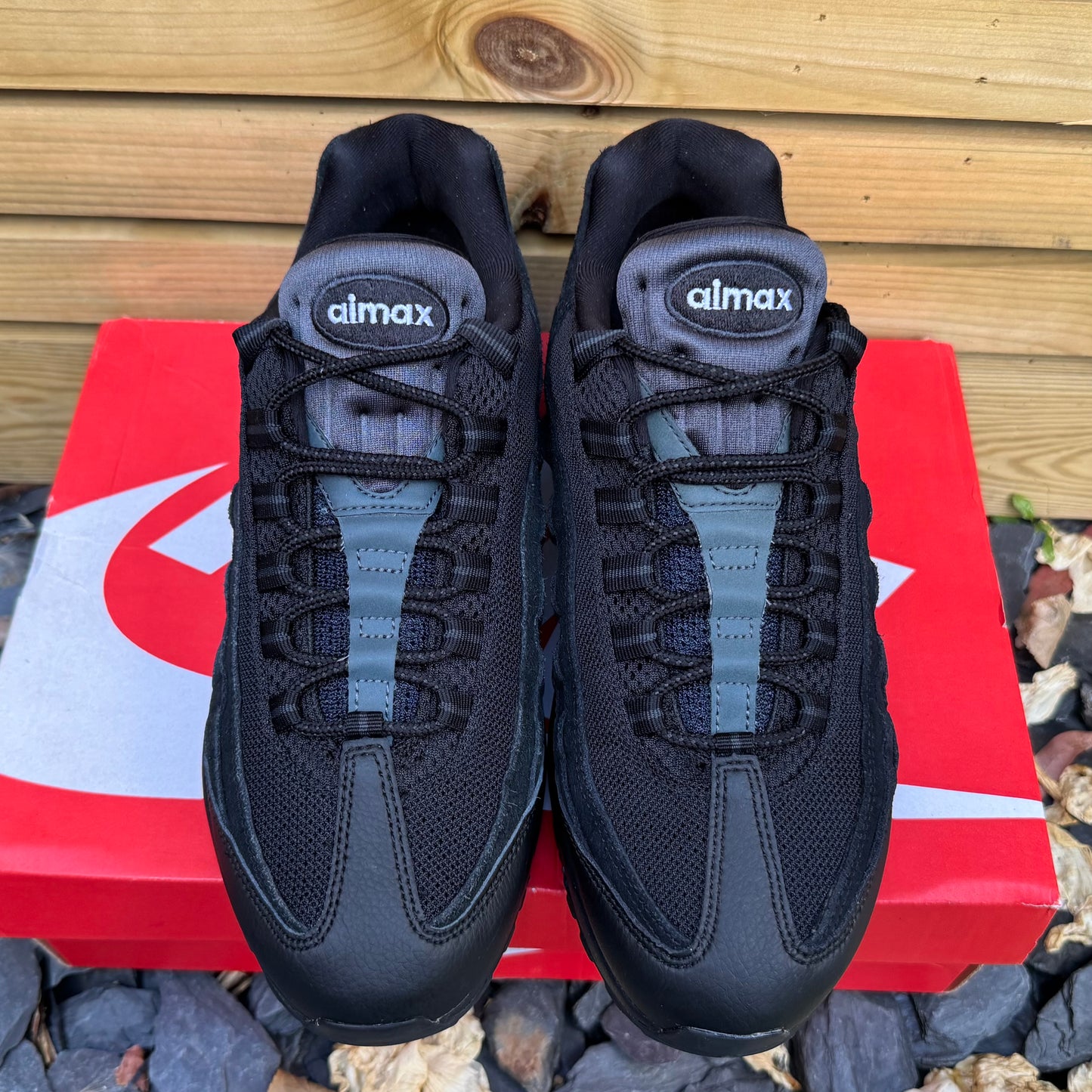 Nike Air Max 95 Essential - Triple Black 2020 - UK8