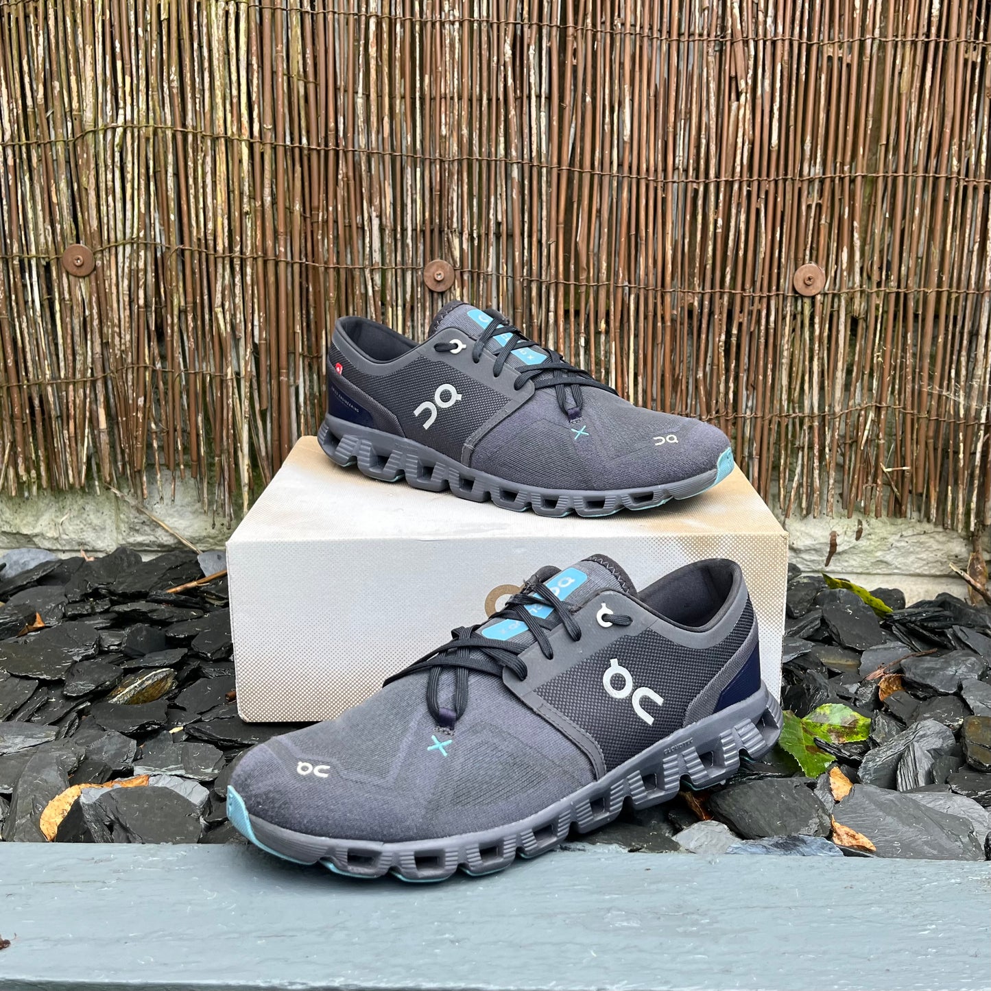 On Running Cloud X 3 Eclipse / Magnet - UK10