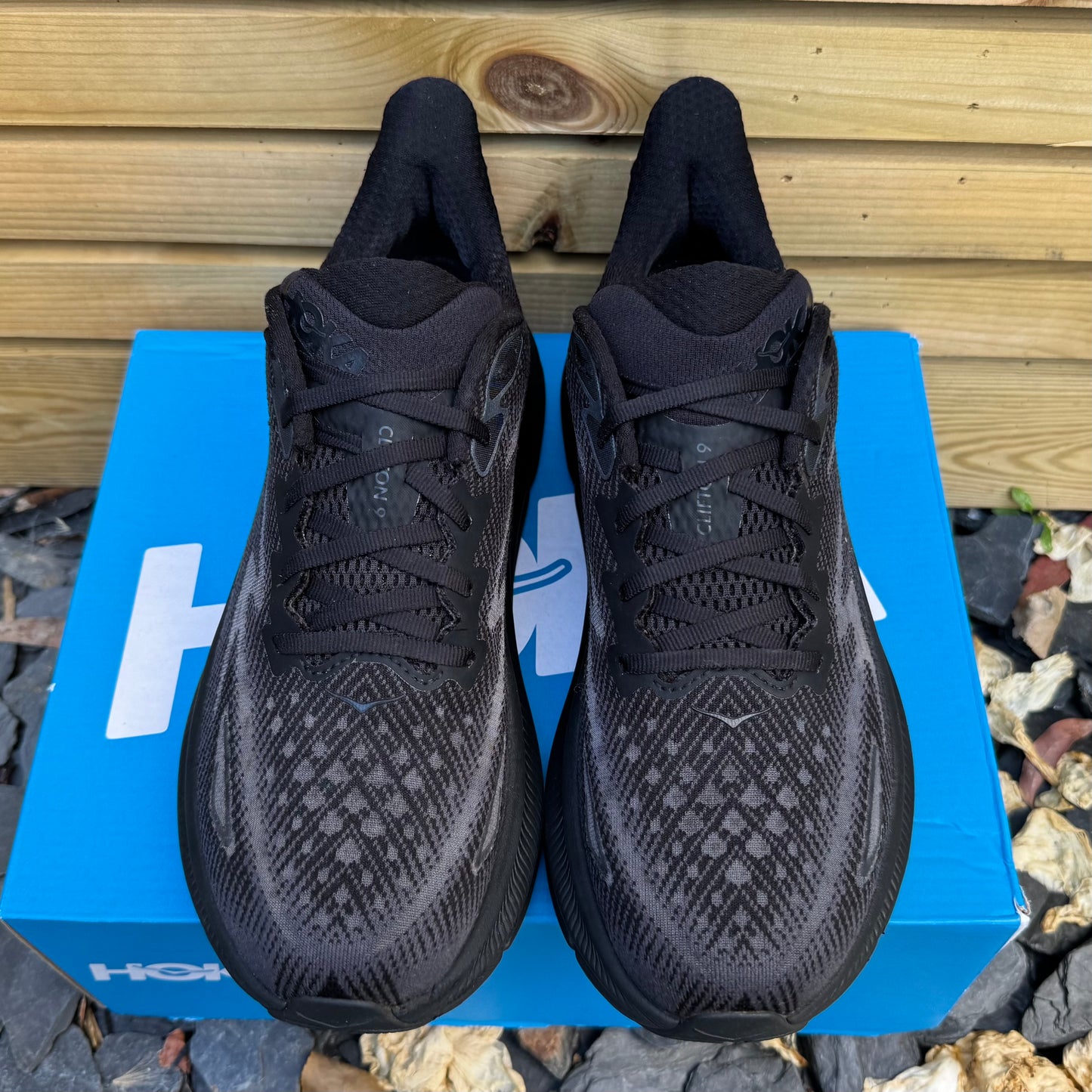 Hoka Clifton 9 - Triple Black - UK8.5