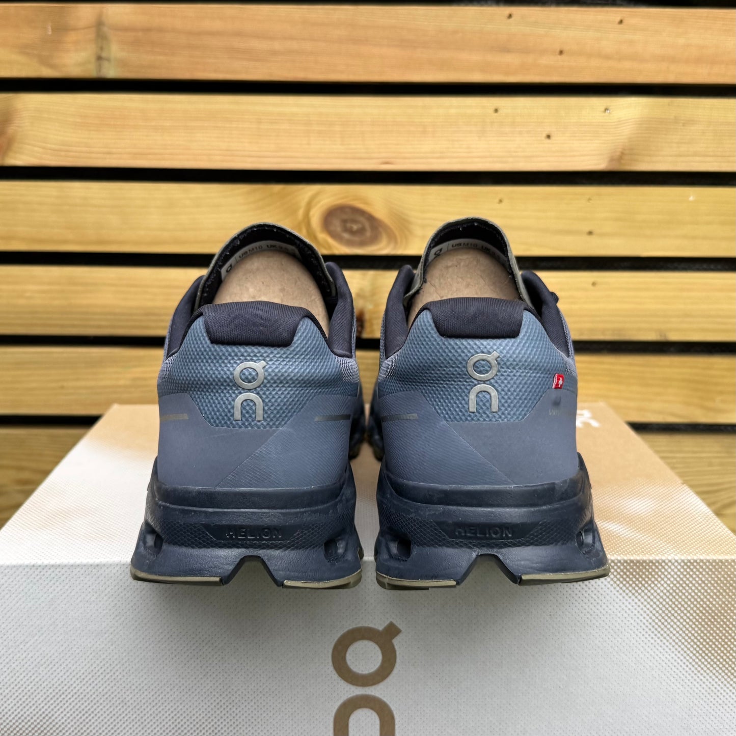 On Running CloudVista - Midnight / Olive - UK9.5