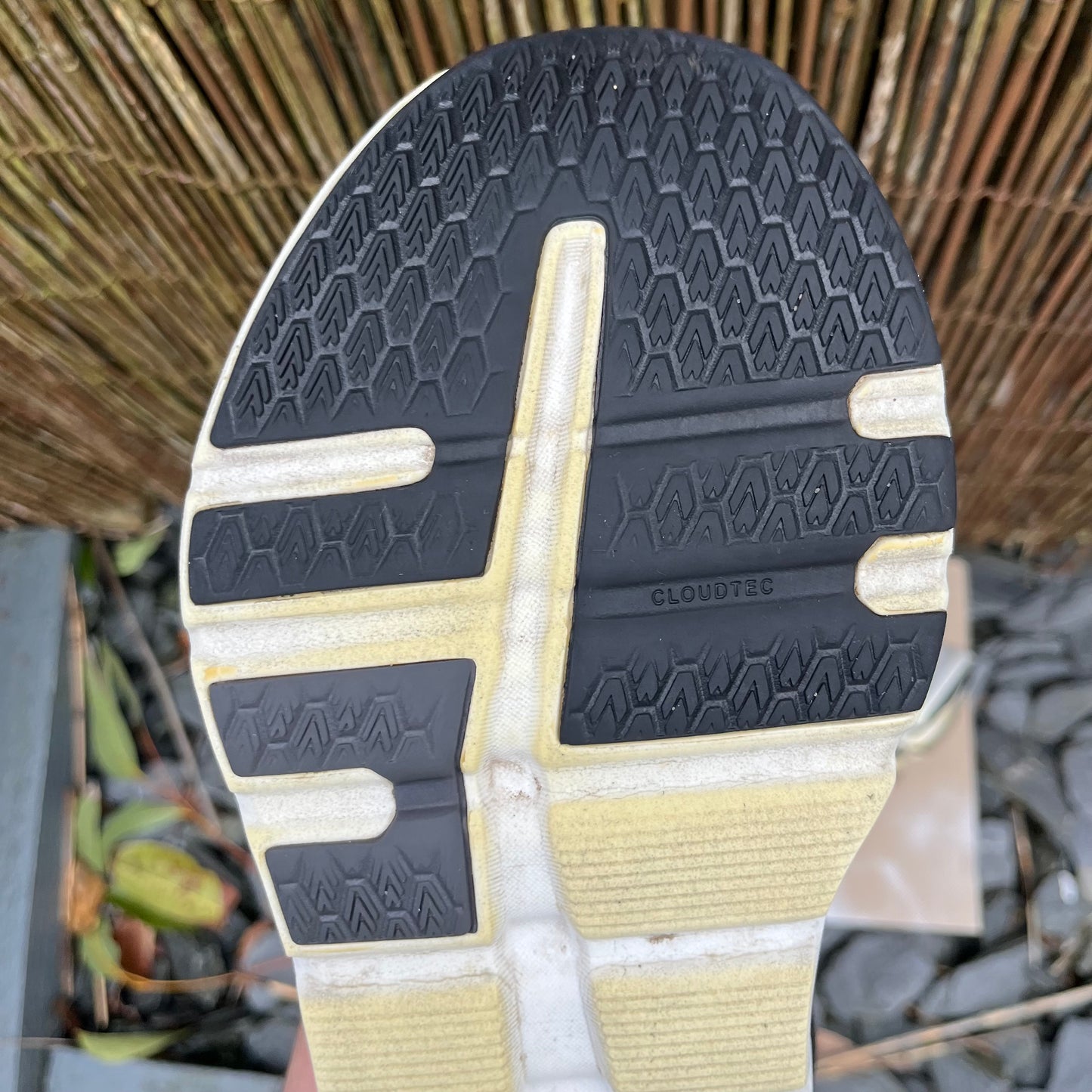 On Running CloudRunner 2 - Eclipse Black - UK10