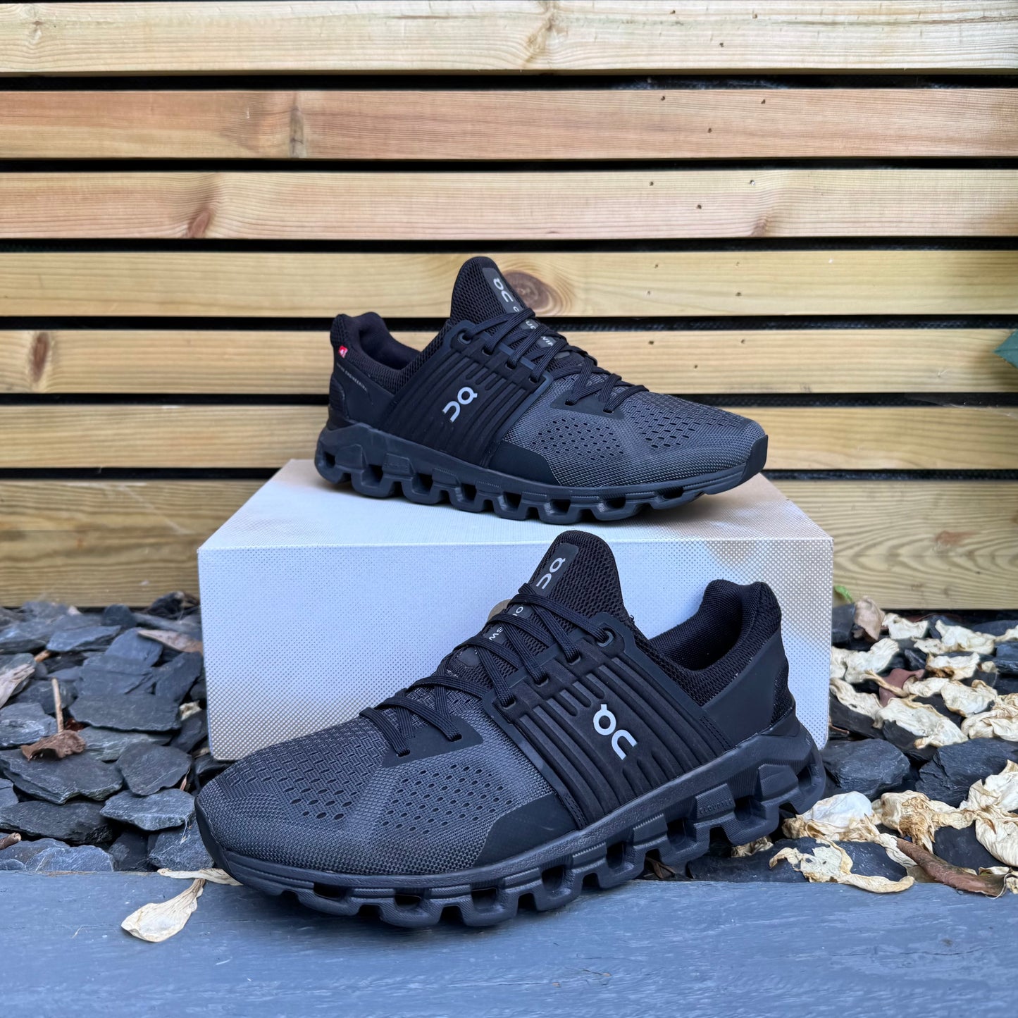 On Running CloudSwift 2.0 - Triple Black - UK8