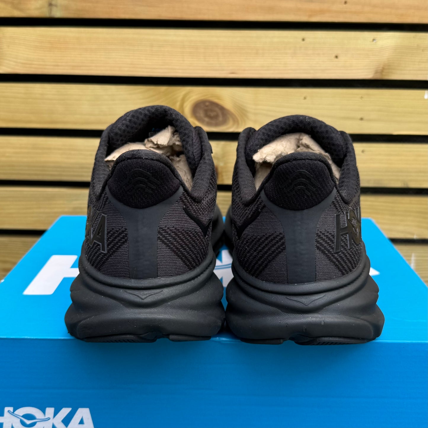 Hoka Clifton 9 - Triple Black - UK8.5