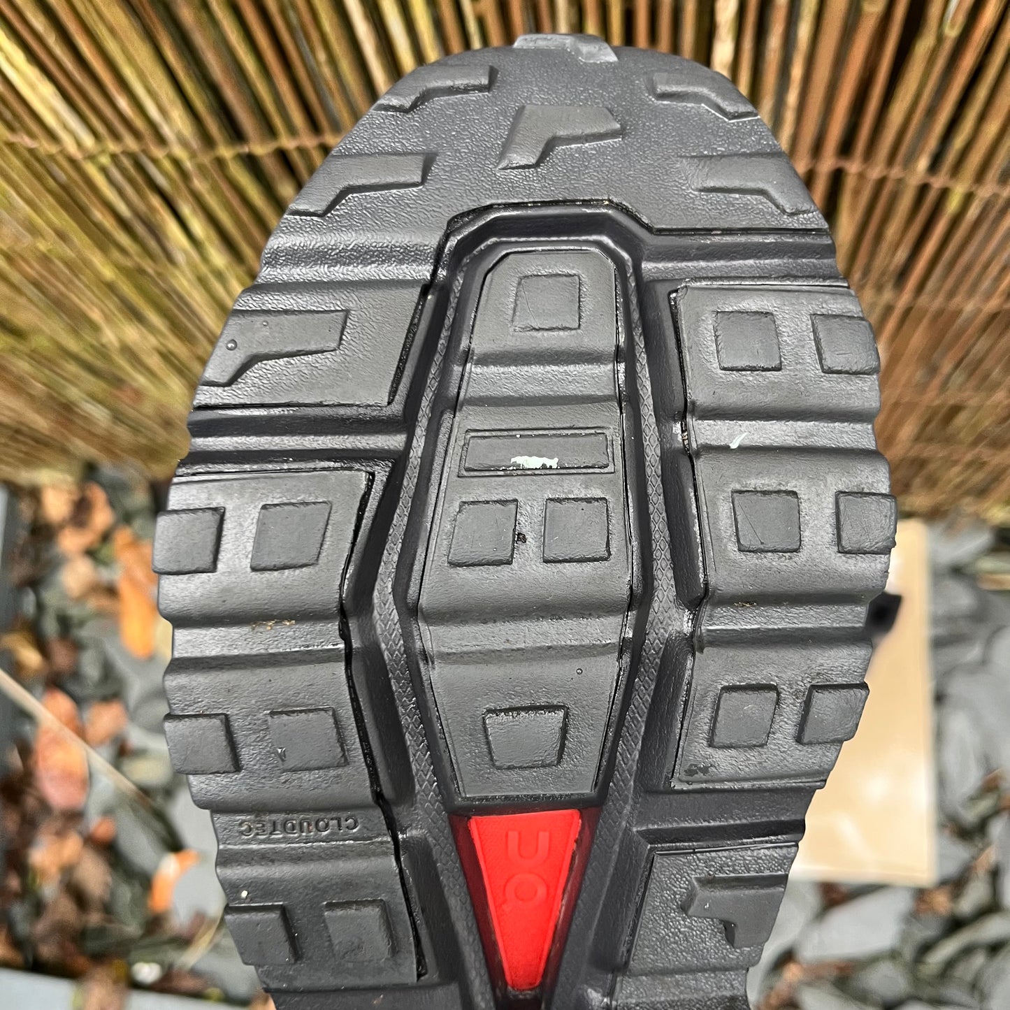 On Running CloudVista - Grey / Orange - UK9.5