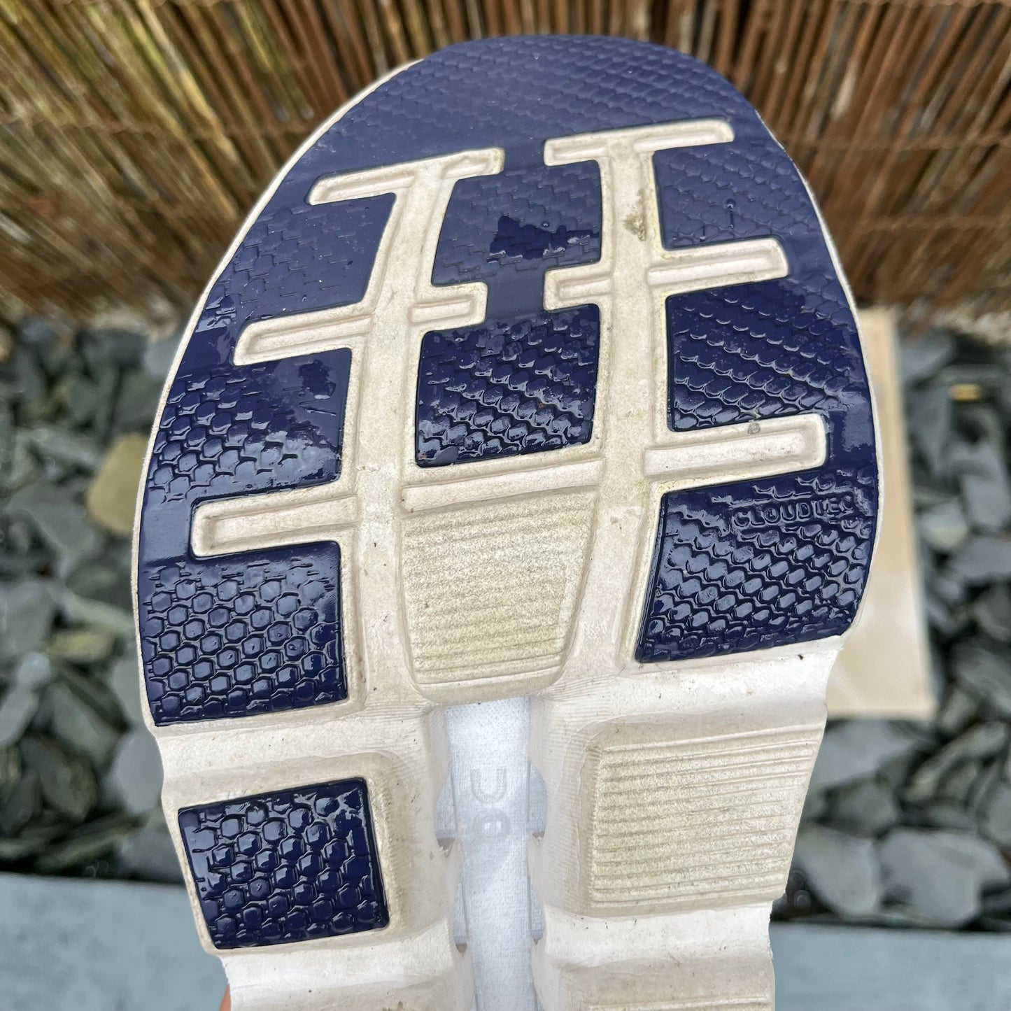On Running CloudStratus 2 Fossil / Blue UK9.5