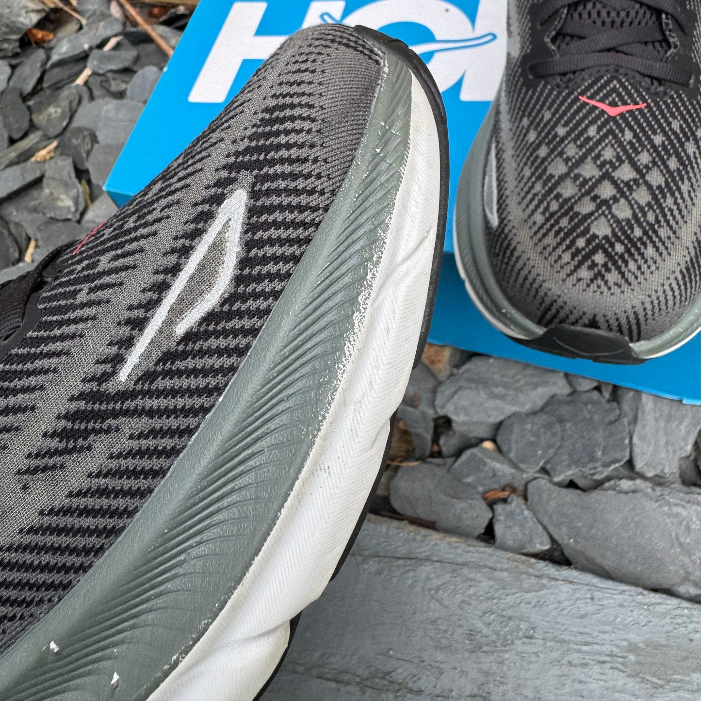 Hoka Clifton 9 - Black / Outer Orbit - UK9