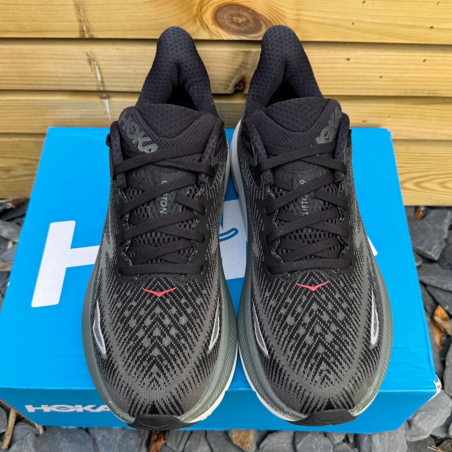 Hoka Clifton 9 - Black / Outer Orbit - UK7