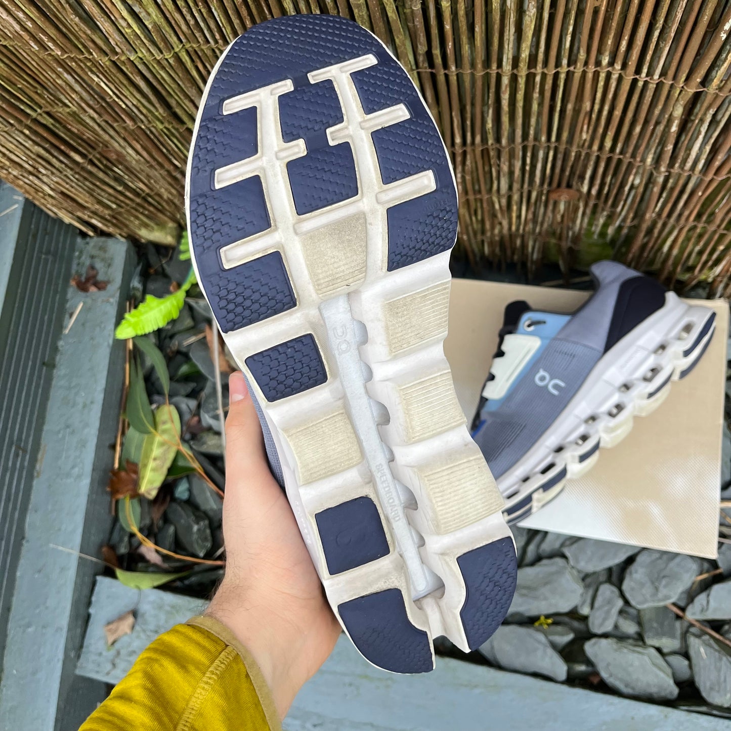 On Running CloudStratus 2 - Fossil / Midnight - UK11