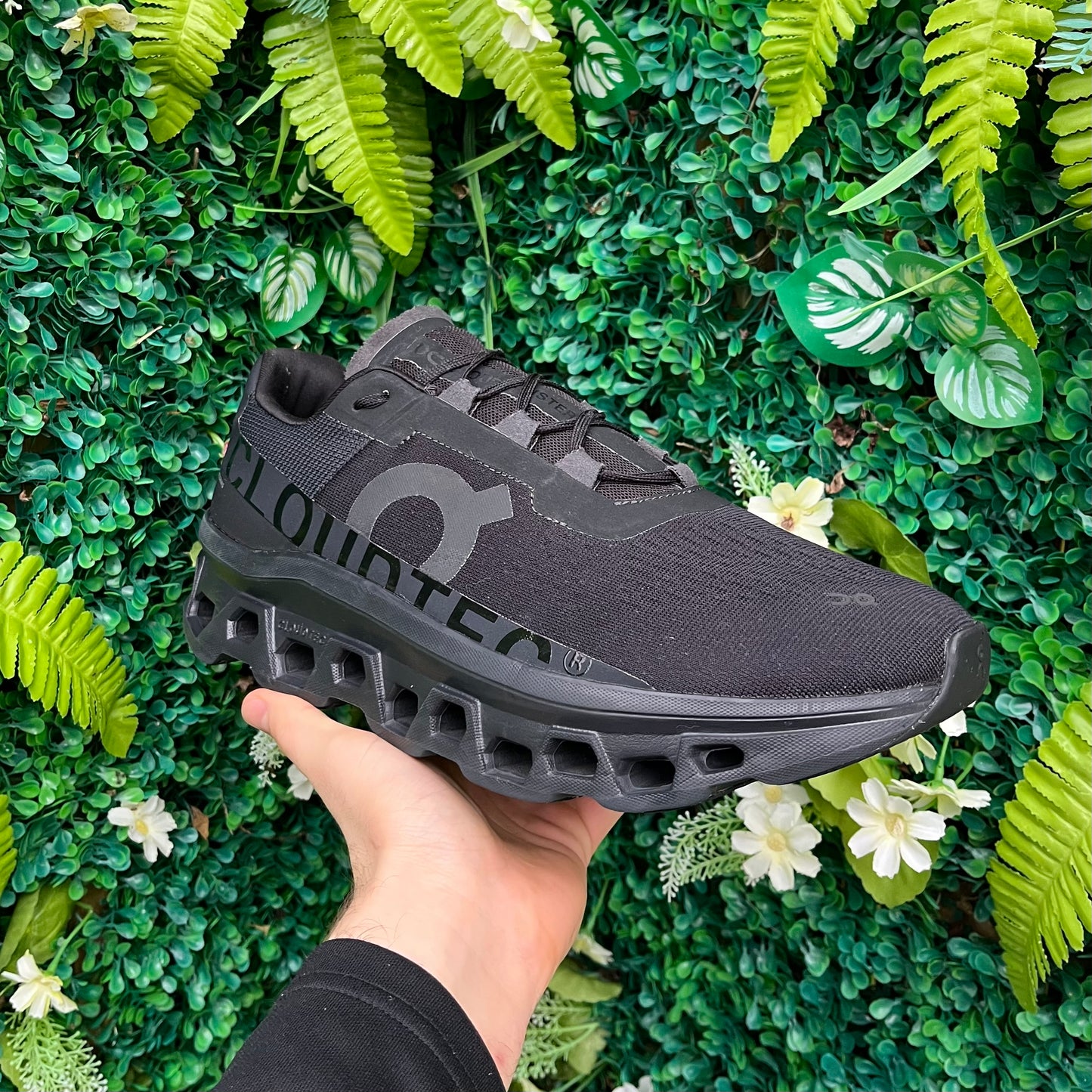 On Running CloudMonster - Triple Black - UK11.5