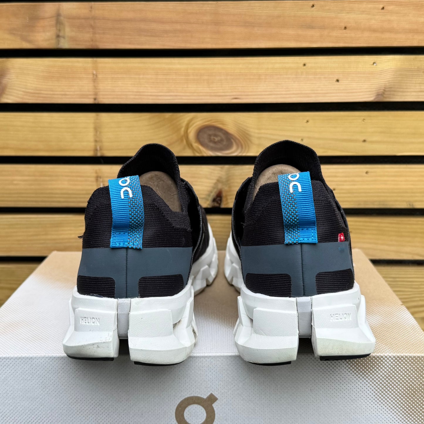 On Running CloudSwift 4.0 - Black / Blue - UK7.5