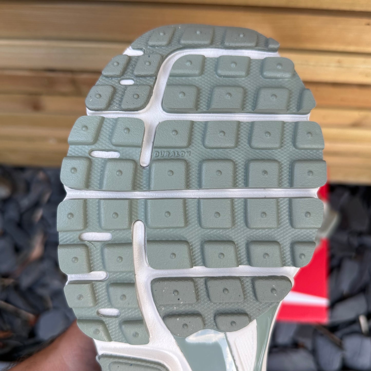 Nike Zoom Vomero 5 - Jade Horizon - Multiple Sizes - Brand New