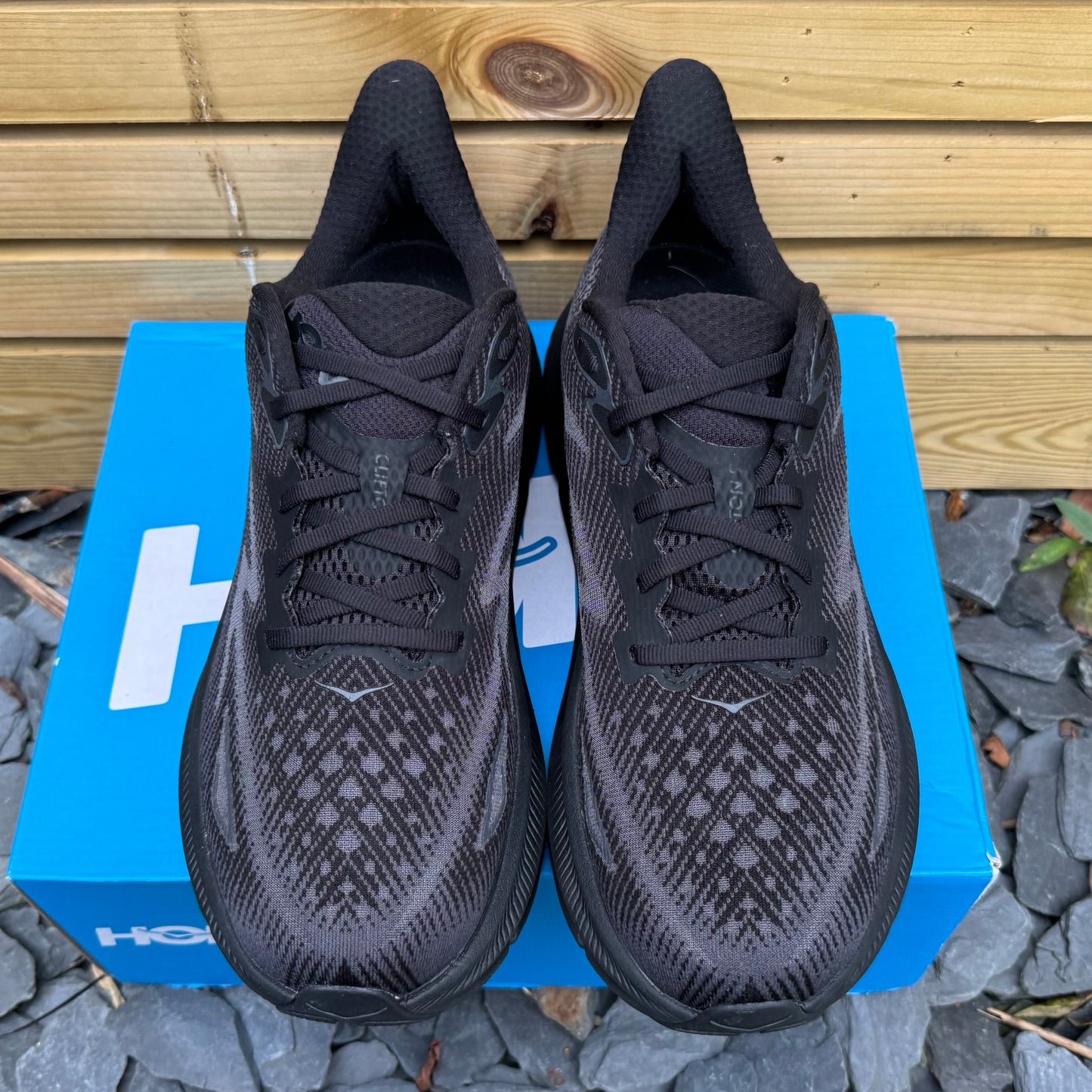 Hoka Clifton 9 - Triple Black - UK10