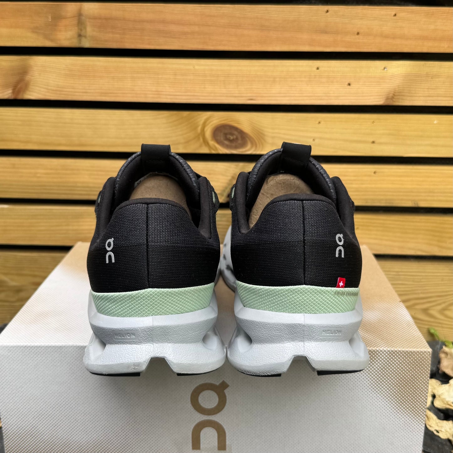 On Running CloudSurfer - Iron Glacier - UK10.5