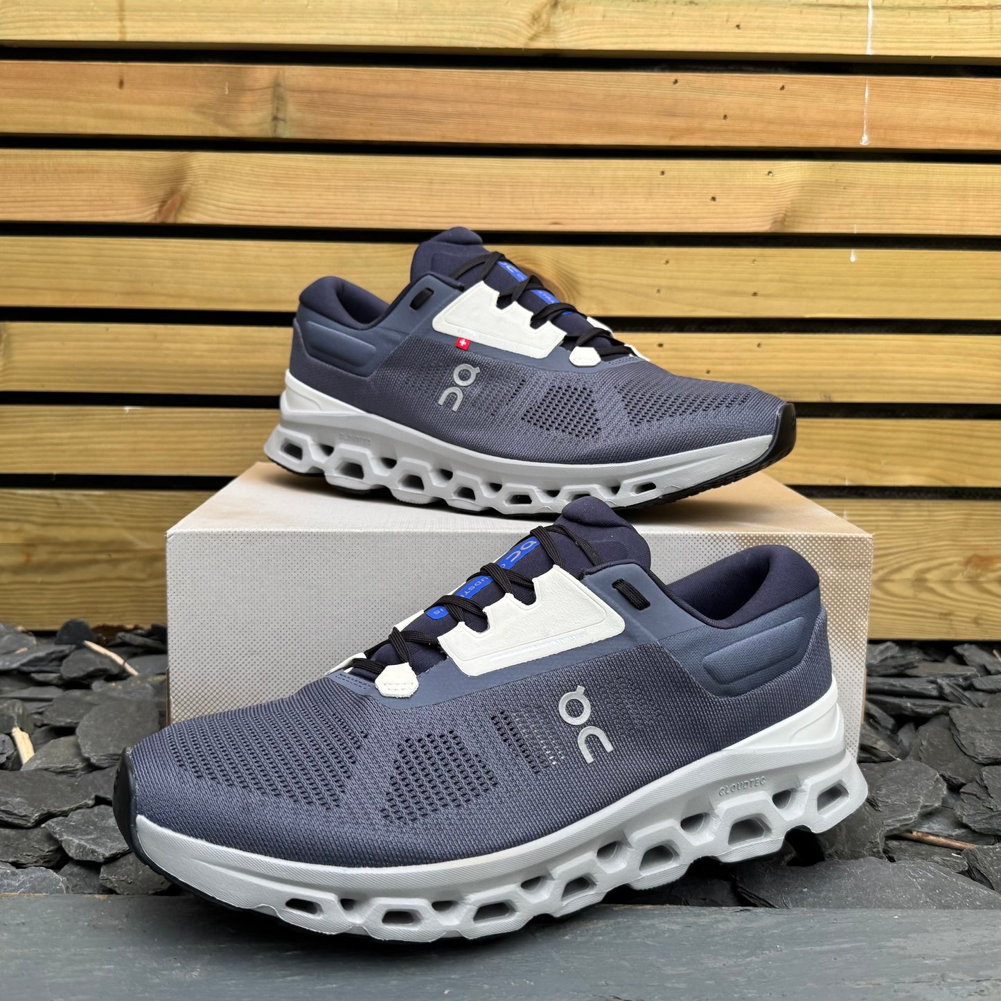 On Running CloudStratus 3 - Metal Glacier - UK10