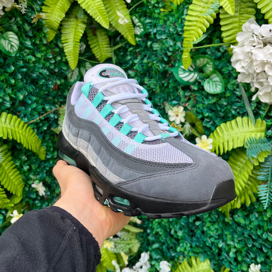Nike Air Max 95 JD Exclusive Hyper Turquoise UK8
