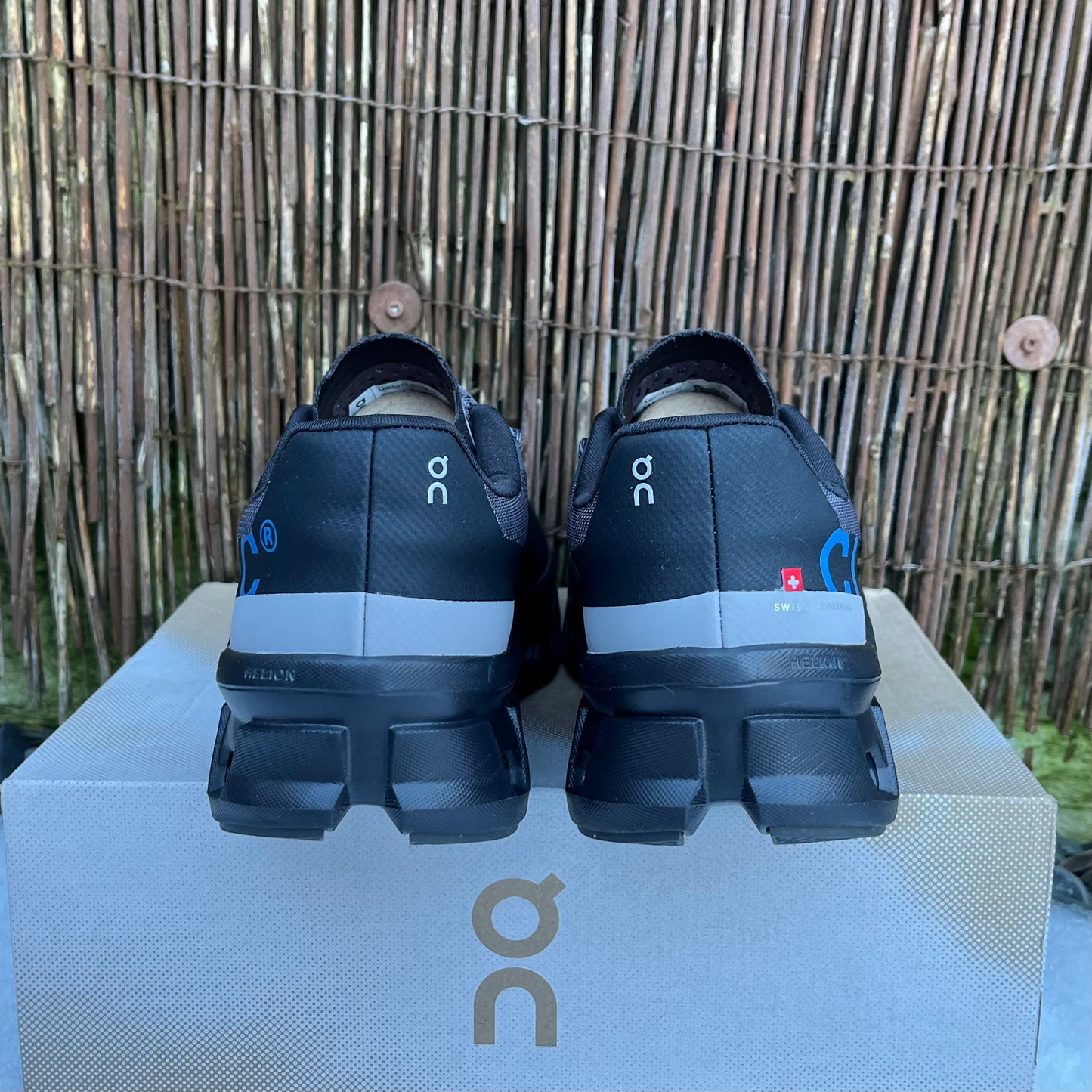 On Running CloudMonster (Asian Exclusive) - Black / Blue - UK10