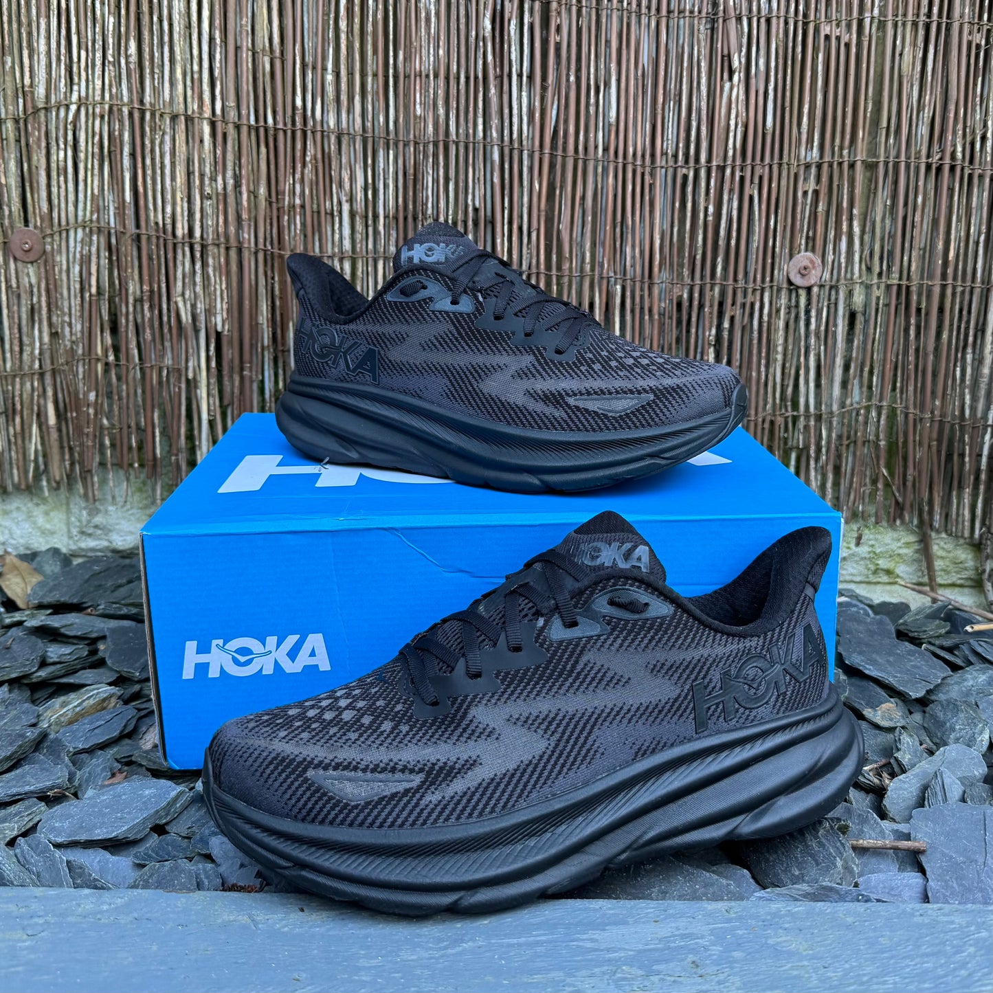 Hoka Clifton 9 - Triple Black - UK9