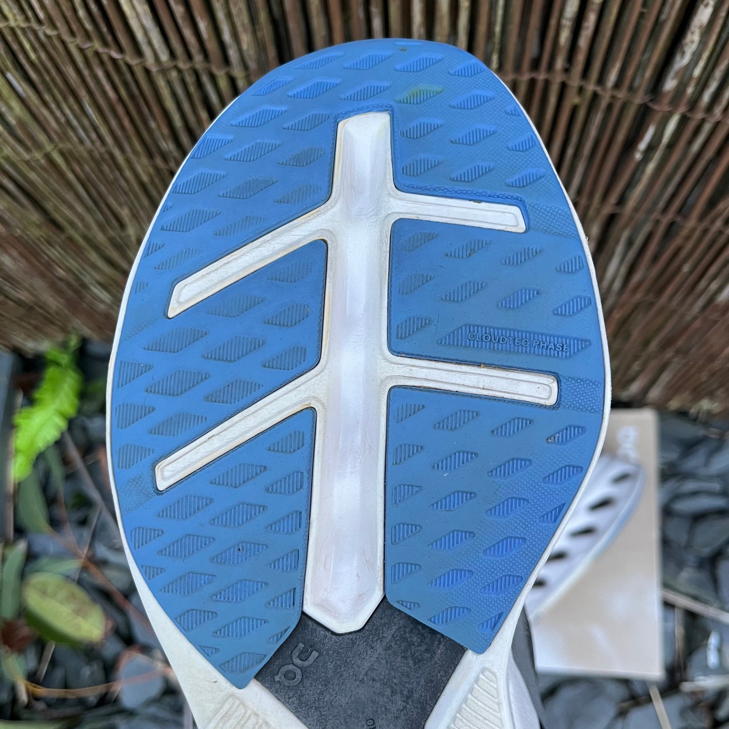 On Running CloudEclipse - Black / Frost - UK9