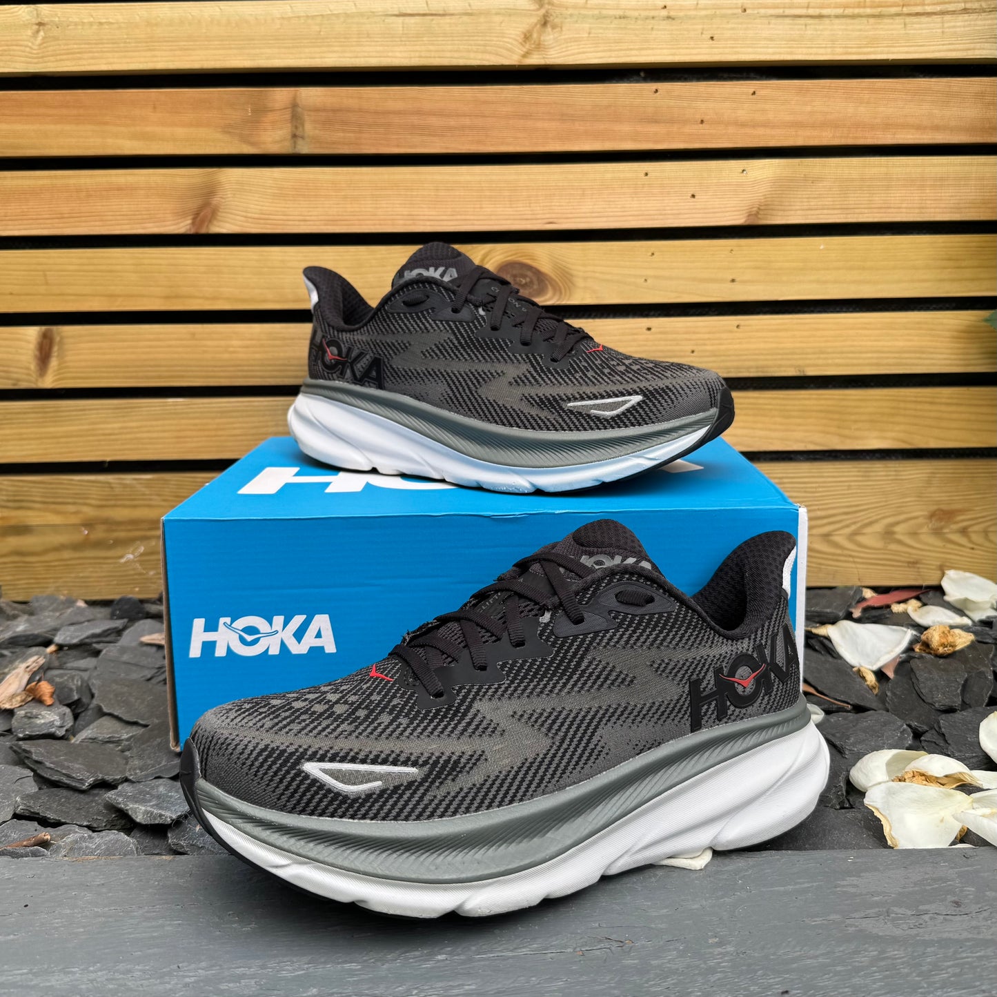 Hoka Clifton 9 - Black / Outer Orbit - UK8.5