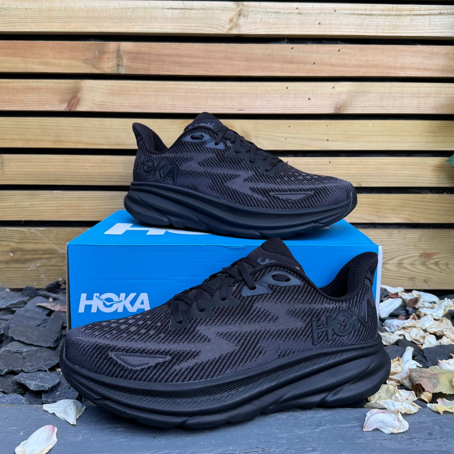 Hoka Clifton 9 - Triple Black - UK9.5