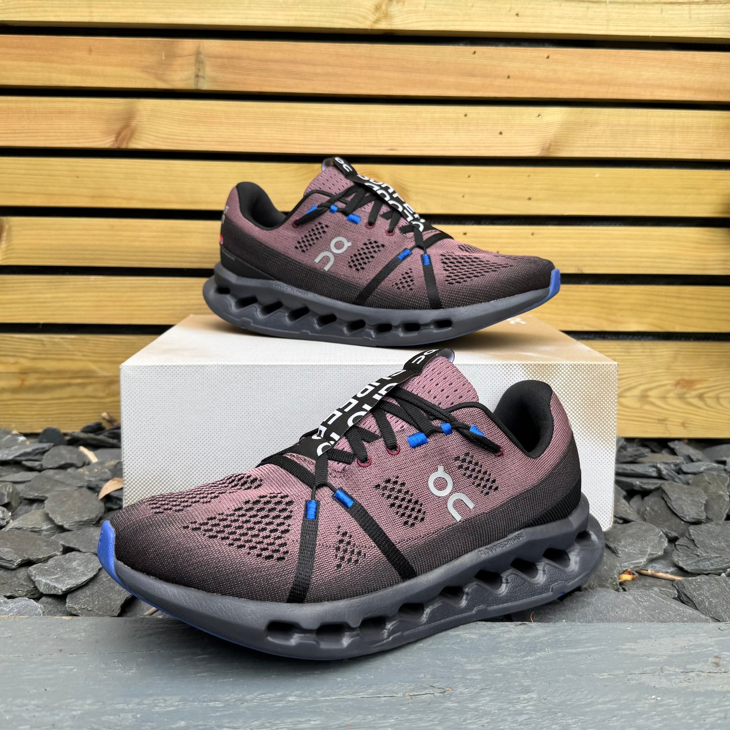 On Running CloudSurfer - Black / Cobalt - UK8.5