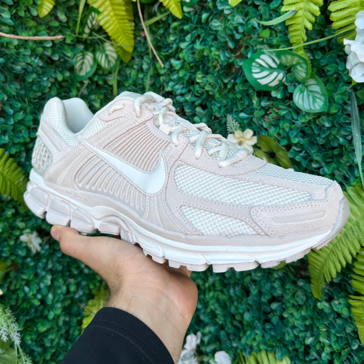 Nike Zoom Vomero 5 - Light Orewood Brown - UK9.5 - Brand New