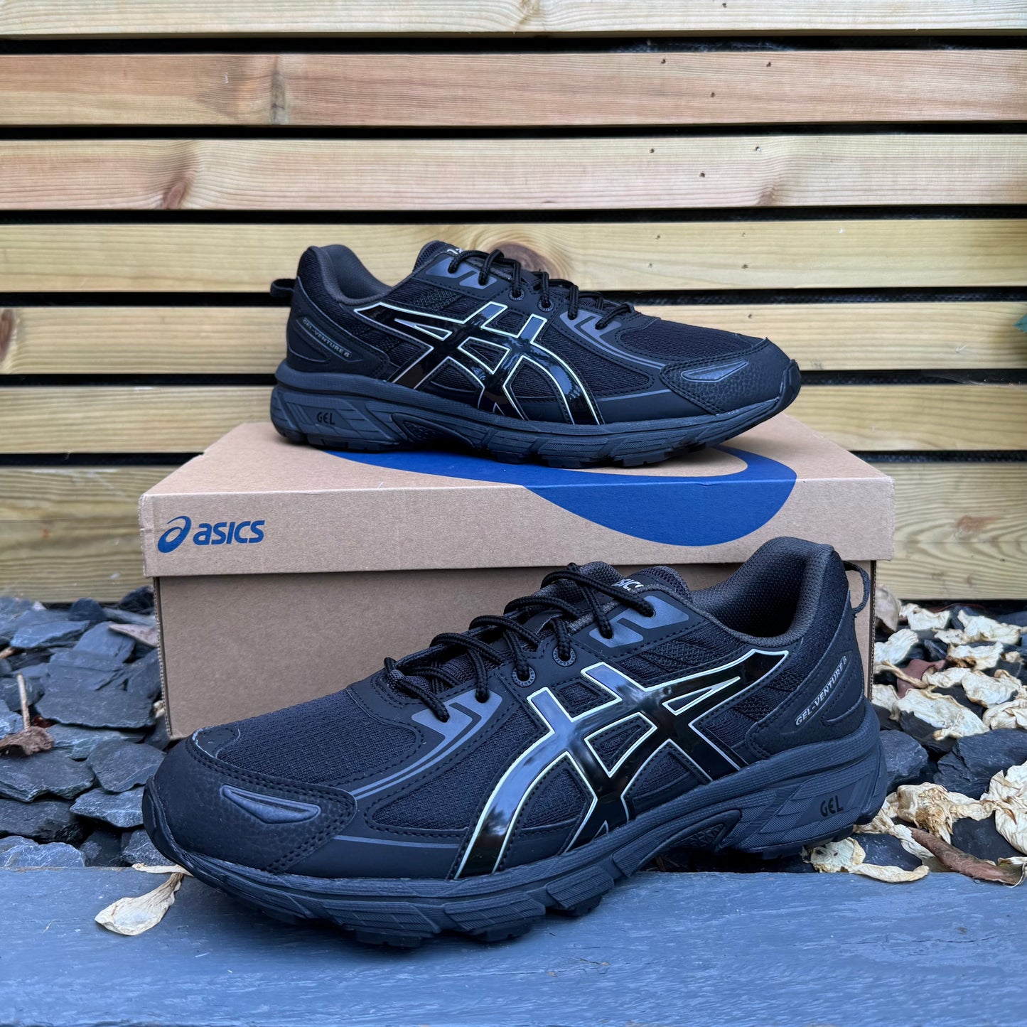 Asics Gel-Venture 6 - Black / Metallic - UK10.5
