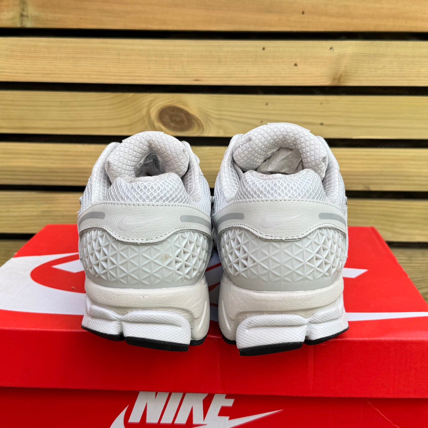 Nike Zoom Vomero 5 - Vast Grey - UK9 - Brand New