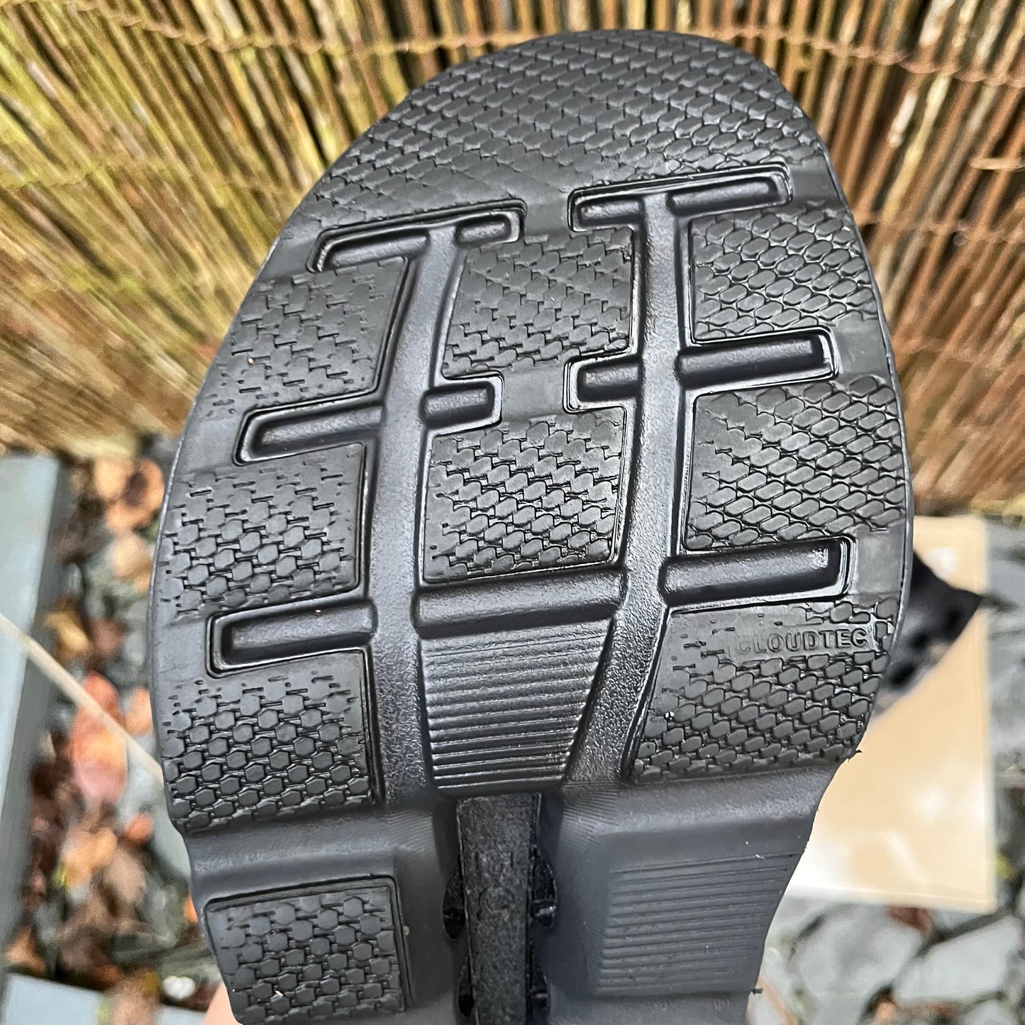 On Running CloudStratus 2 - Triple Black - UK8.5